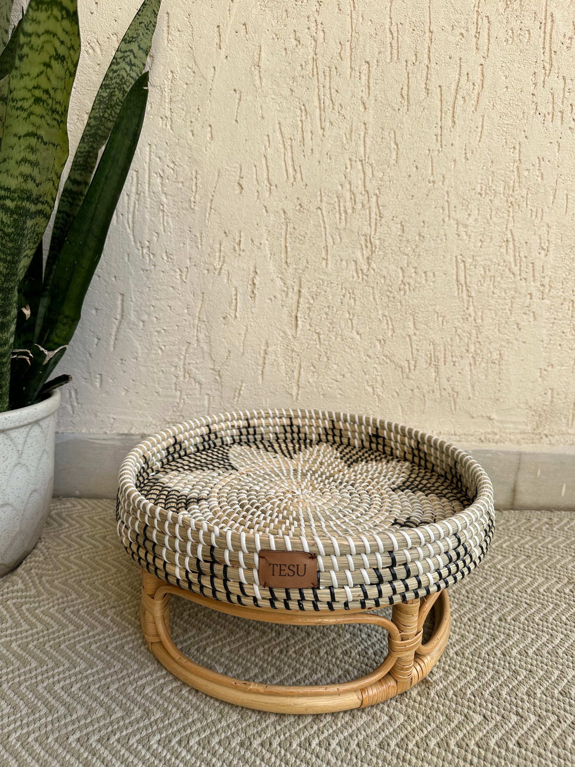 Seagrass and Rattan Round Table Tray - TESU