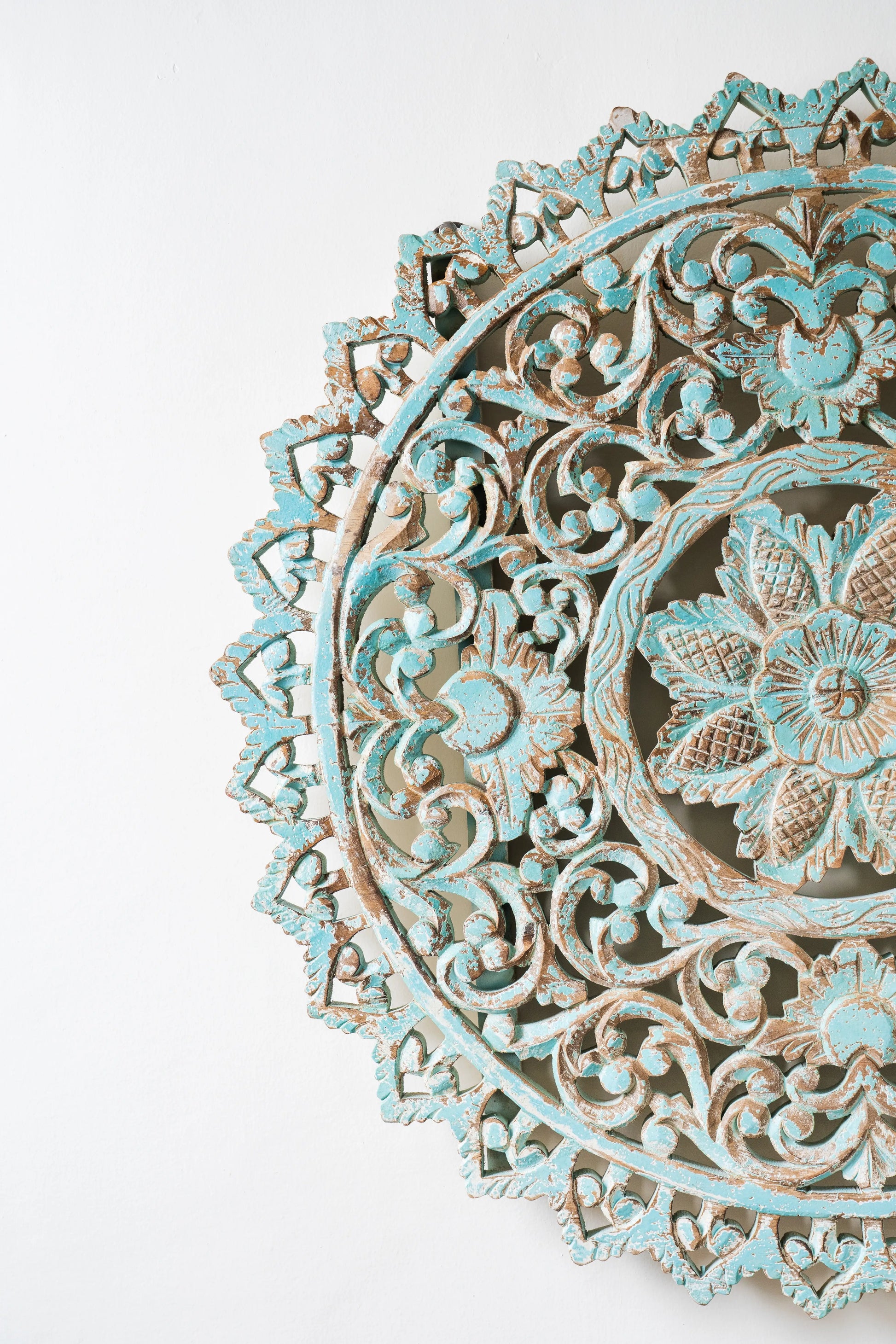 VINTAGE CARVED TURQUOISE WALL DECOR,  Antique-style wall décor, Artistic wall panel, Decorative wooden panel, Detailed carving wall panel, Handcrafted wall décor, Home accent décor, Preserved wooden wall décor, Rustic charm wall décor, Rustic turquoise wall décor, Turquoise home décor, Turquoise wall art, Unique wall décor, Versatile wooden panel, Vintage carved turquoise wall décor, Vintage-inspired wall décor, Wall hanging panel, Wooden panel with hook,tesu 