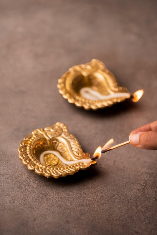 Brass Mayura Dia - TesuBrass Diya