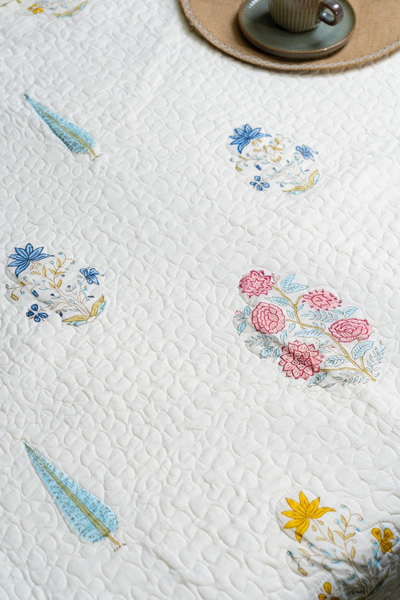 Champa Saanjh Quilted Bed Cover - TesuFurnishing