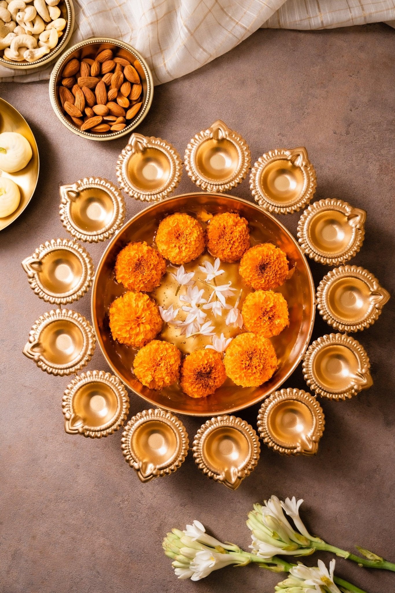 Decorative Diya Urli - TesuBrass Diya