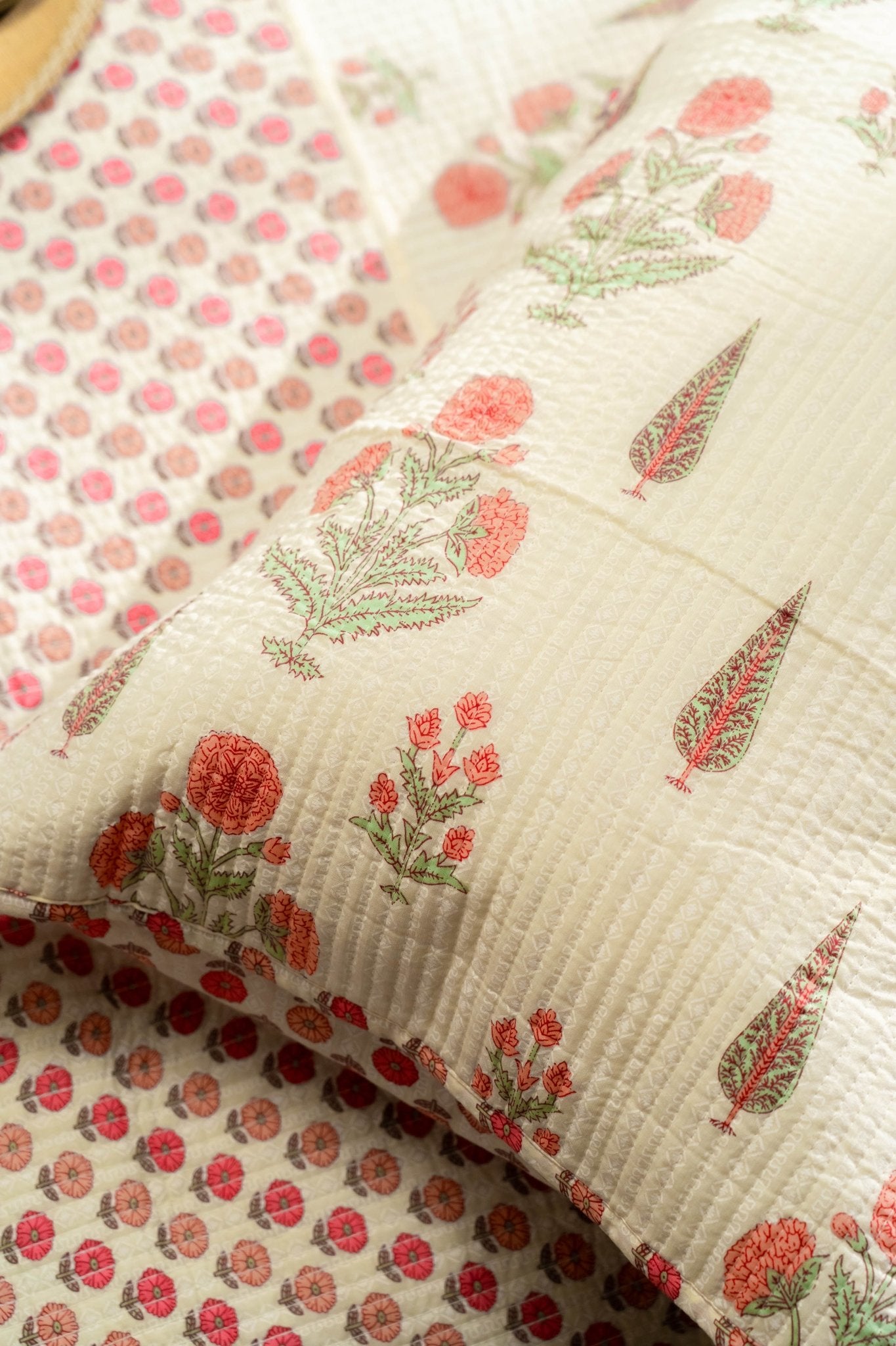 Gulnaar Dual Side Bedcover - TesuFurnishing