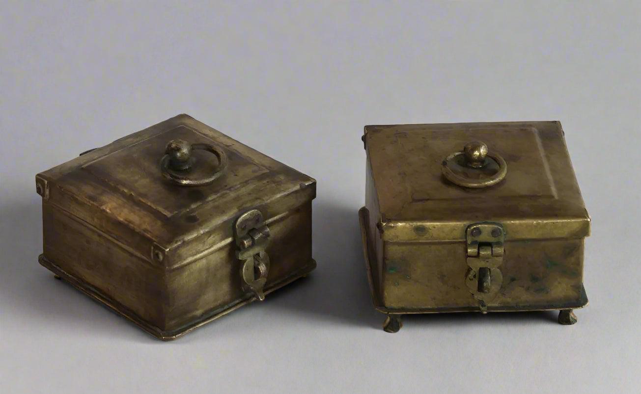 Handcrafted Brass Eternity Box - Premium Storage Decor - TesuBrass Storage Box