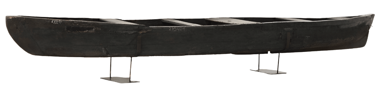 Heritage Voyager: Traditional Long Boat - TesuSculpture