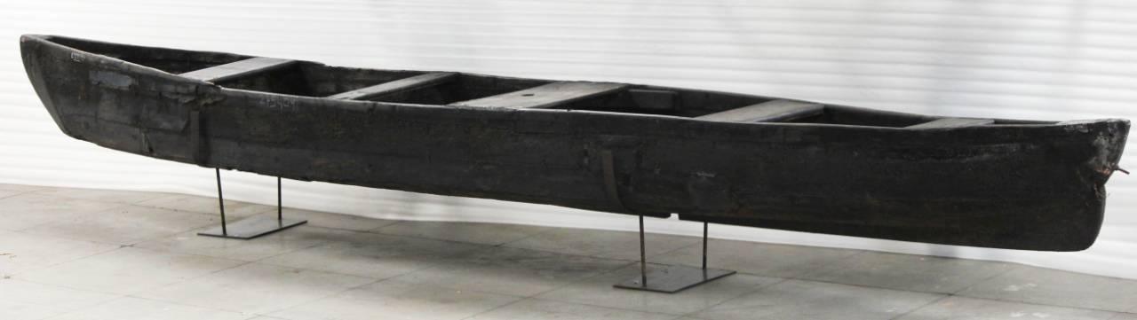 Heritage Voyager: Traditional Long Boat - TesuSculpture