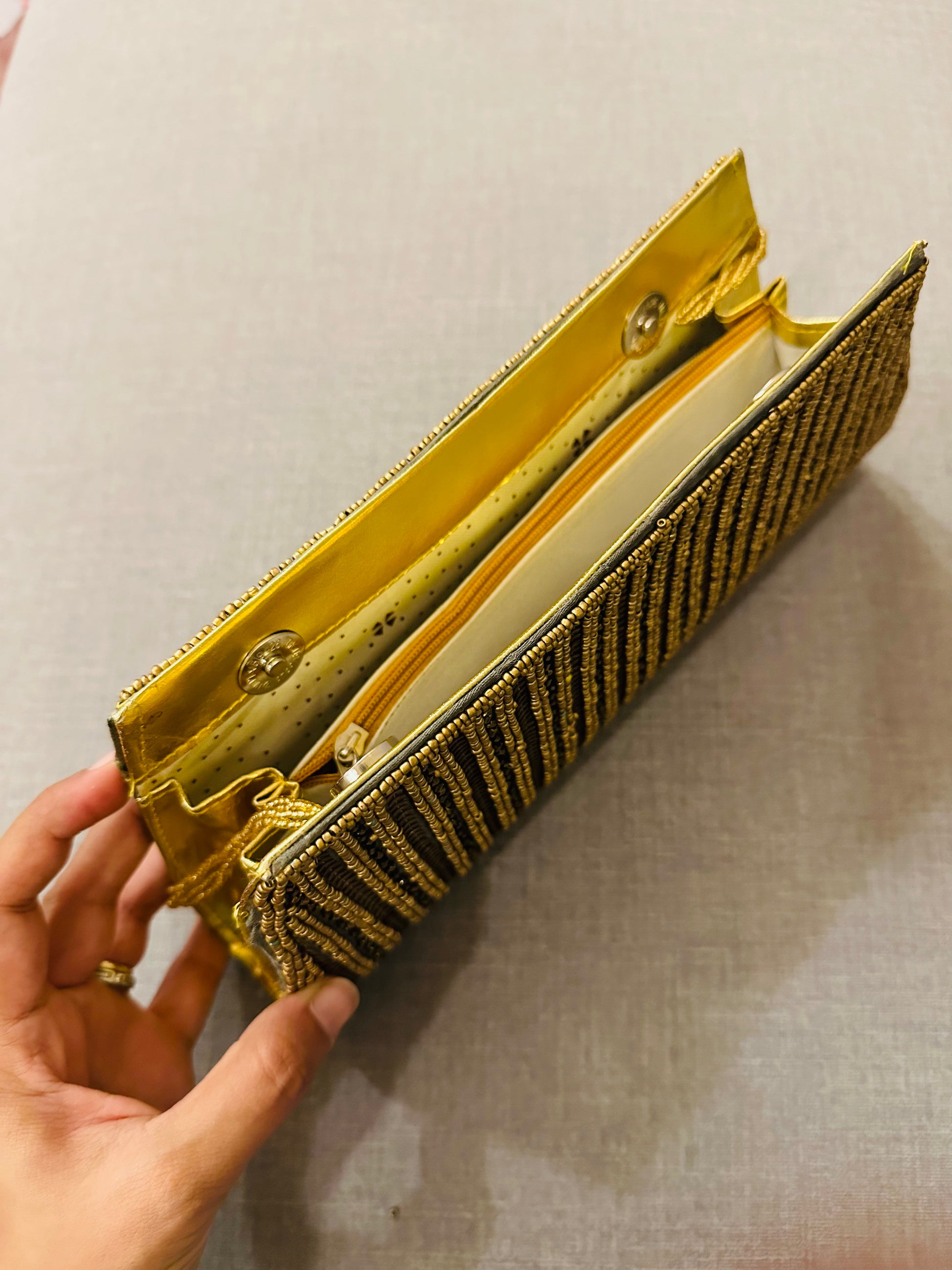 Zardozi Clutch With Beaded String - TESU