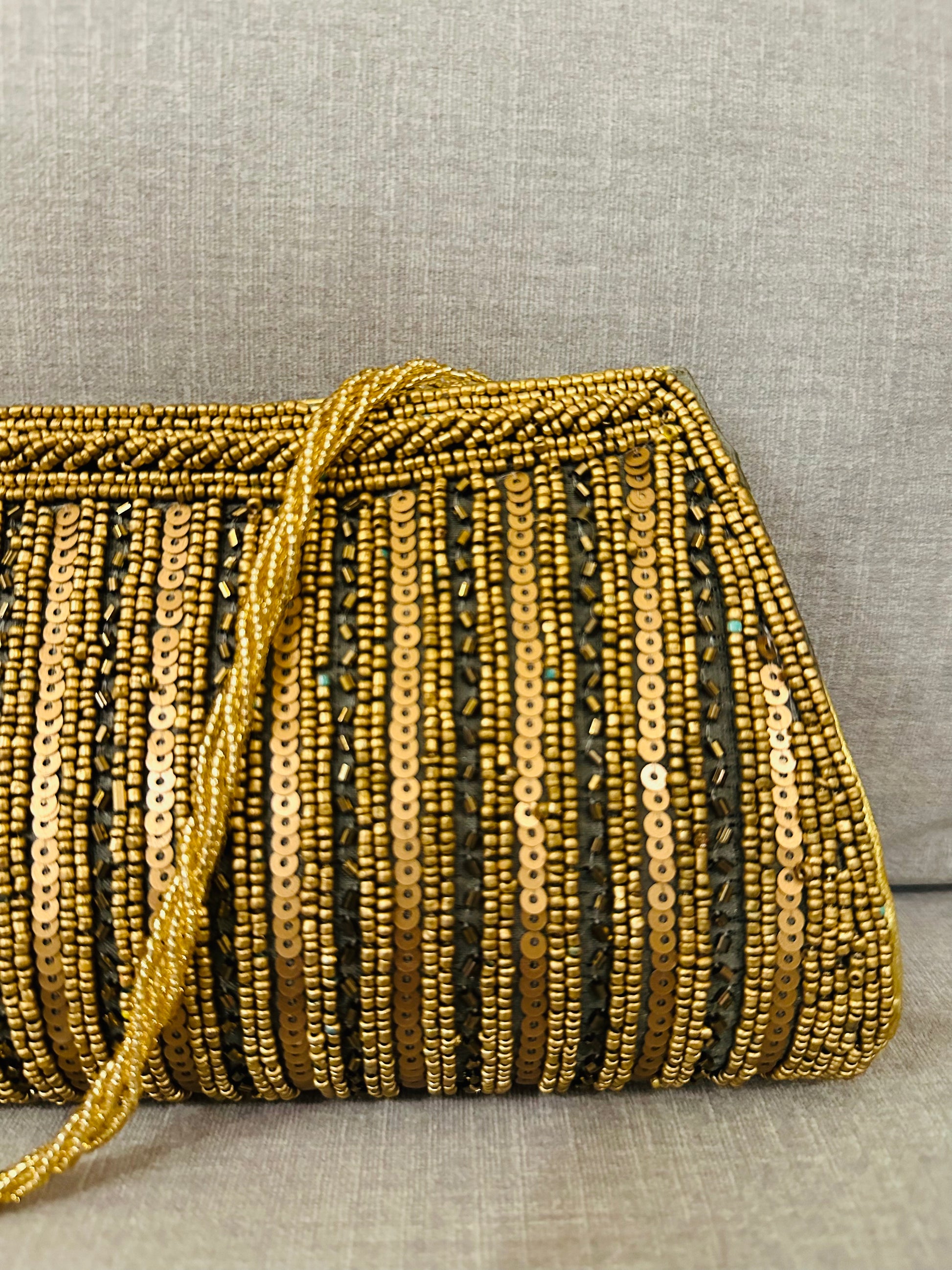 Zardozi Clutch With Beaded String - TESU