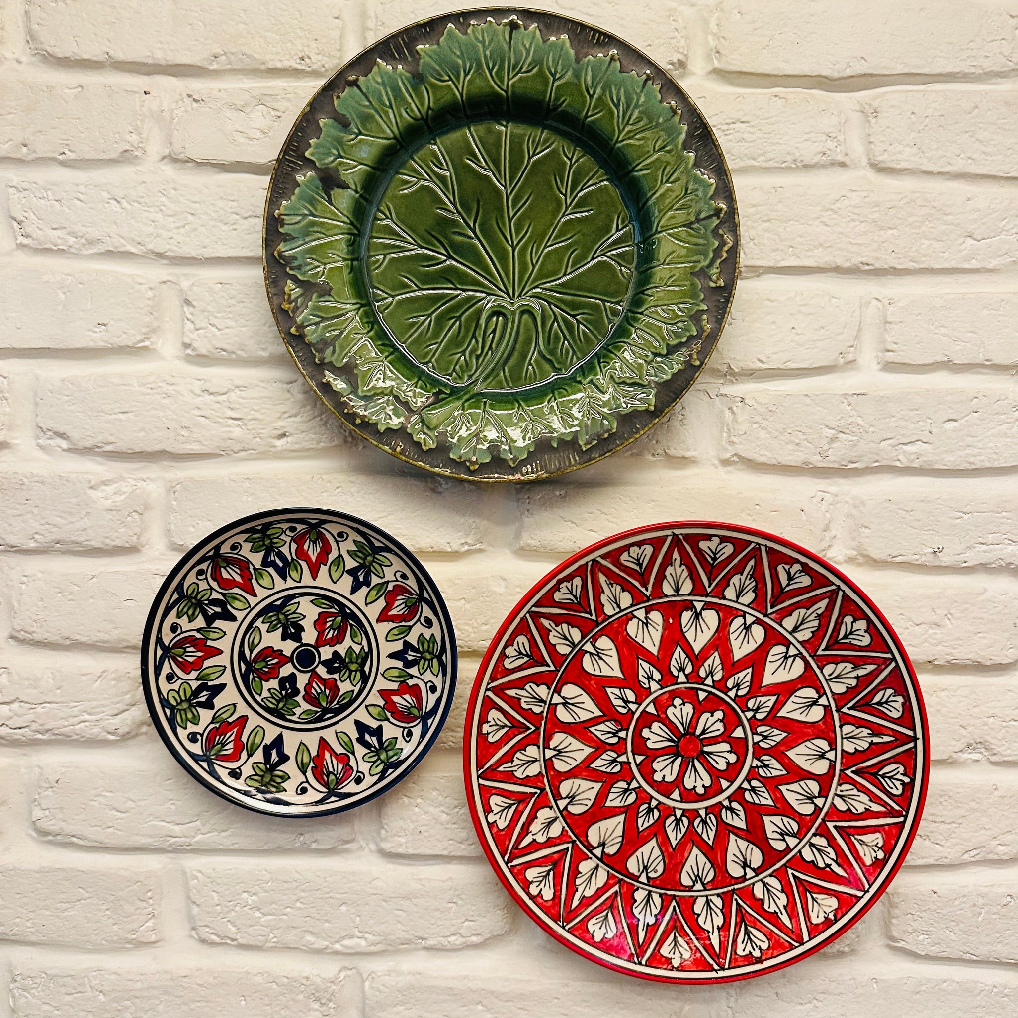  Artisanal Wall Plate Collection, Bedroom Wall Plate Ensemble, Classical Appeal Wall Décor, Classical Indian Wall Décor, Hand Painted Artisanal Plates, Handcrafted Home Accents, Handcrafted Indian Artisans, Indian Artisan Wall Décor, Lily Designer Hand Painted Wall Plates, Small Batch High-Quality Décor, Unique Handcrafted Wall Plates, Unique Living Room Décor, Vibrant Lily Wall Art, Vibrant Wall Accent Pieces, Wall Hanging Hook Included, tesu