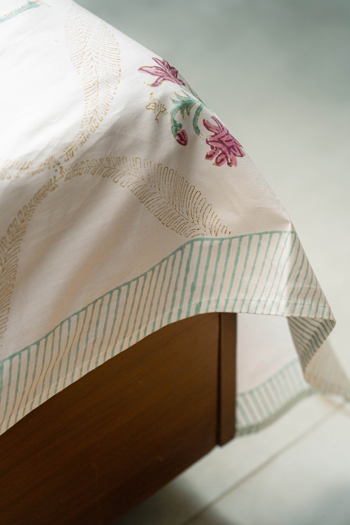 Palm Saanjh Bedsheet With Pillow Covers - TesuBedsheet