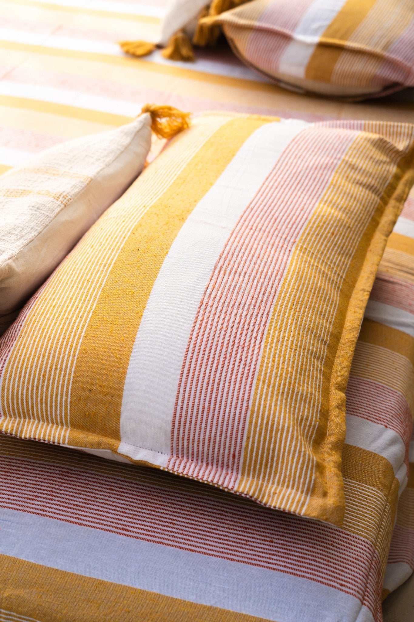 Sunset Stripes Cotton Bedspread With Pillow Covers - TesuBedspread