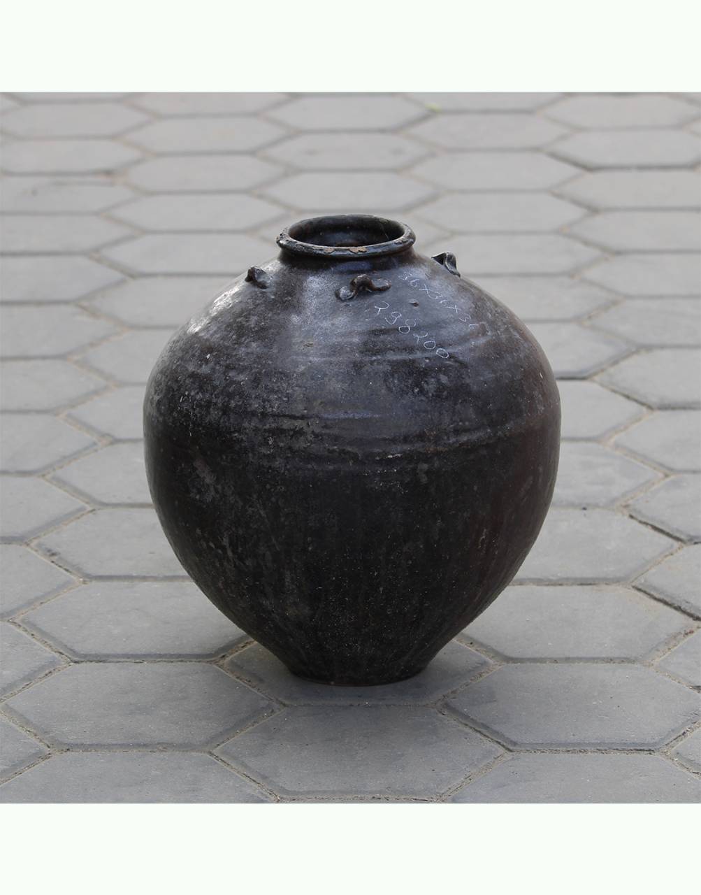 Unique ceramic pot tesu burnt finish 
