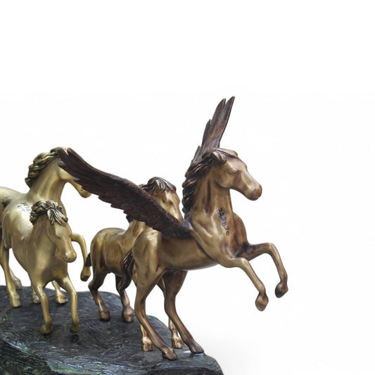 Winged Triumph - TesuSculpture