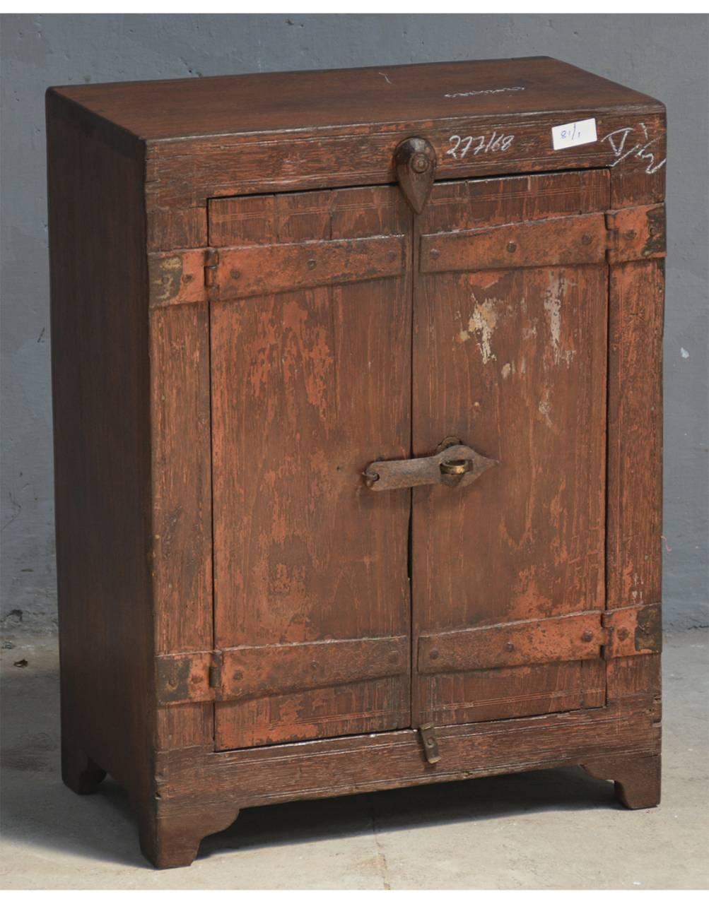 Wooden Carved Door Bedside Cabinet - TesuCabinets & Storage