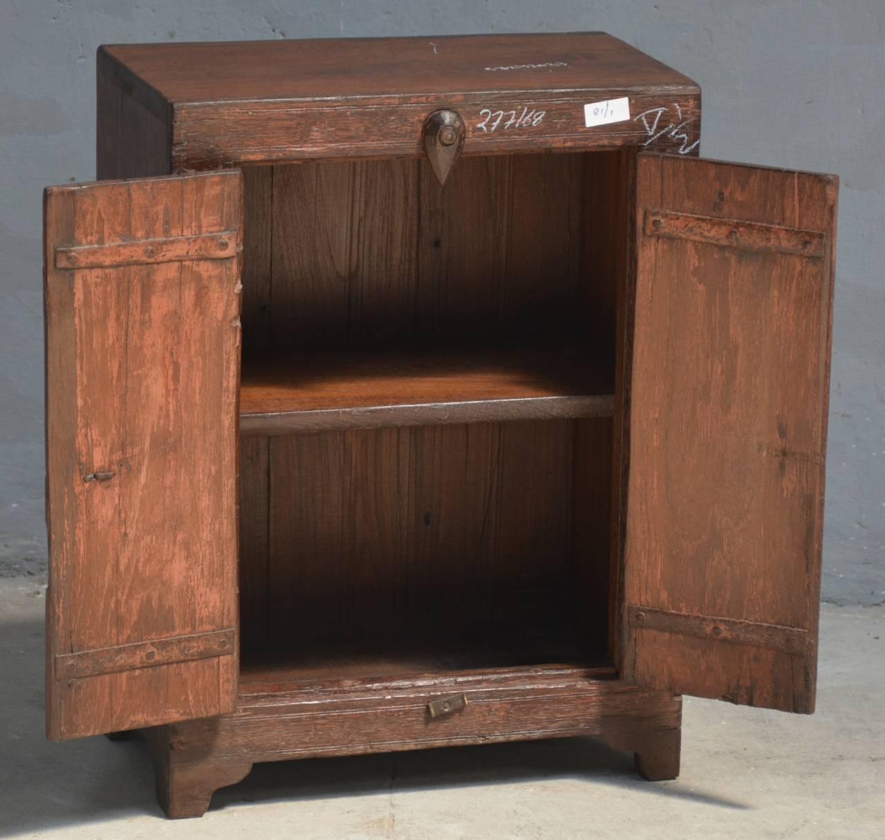 Wooden Carved Door Bedside Cabinet - TesuCabinets & Storage