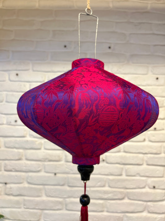 Buy Best Lampshade for your Dream Home & Garden Décor. Presenting an authentic artwork from Vietnam created using SILK. Made with premium silk , culture infused textures, hand painted with local motives and conveniently made with folding techniques, they are perfect decor element in celebrations. TESU