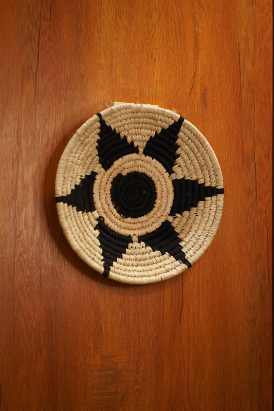 Artisanal Palm Leaf Woven Plates - TesuWall Decor
