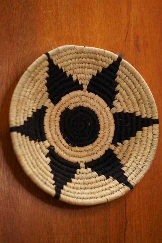 Artisanal Palm Leaf Woven Plates - TesuWall Decor
