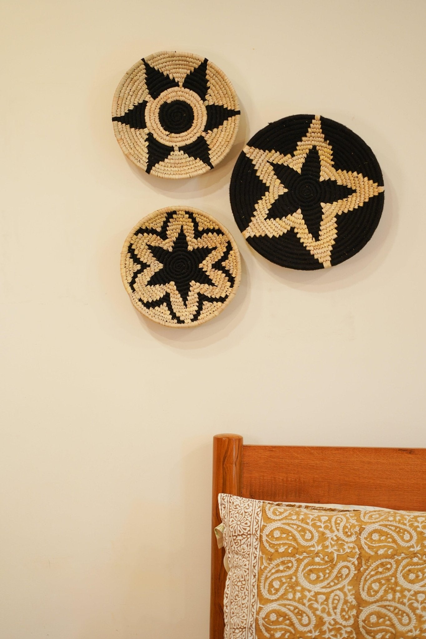 Artisanal Palm Leaf Woven Plates - TesuWall Decor