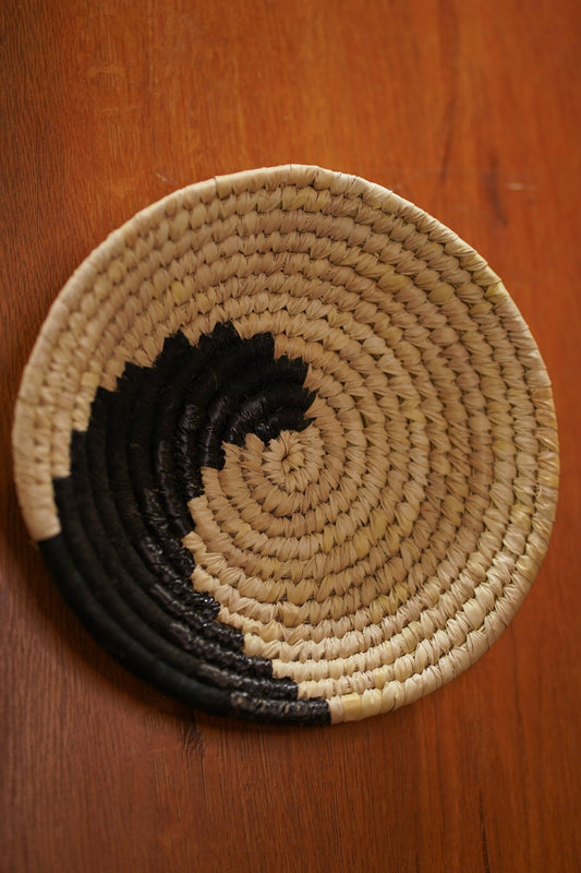 Handmade Palm Leaf Woven Plates - TesuWall Decor
