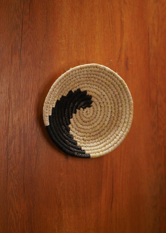 Handmade Palm Leaf Woven Plates - TesuWall Decor