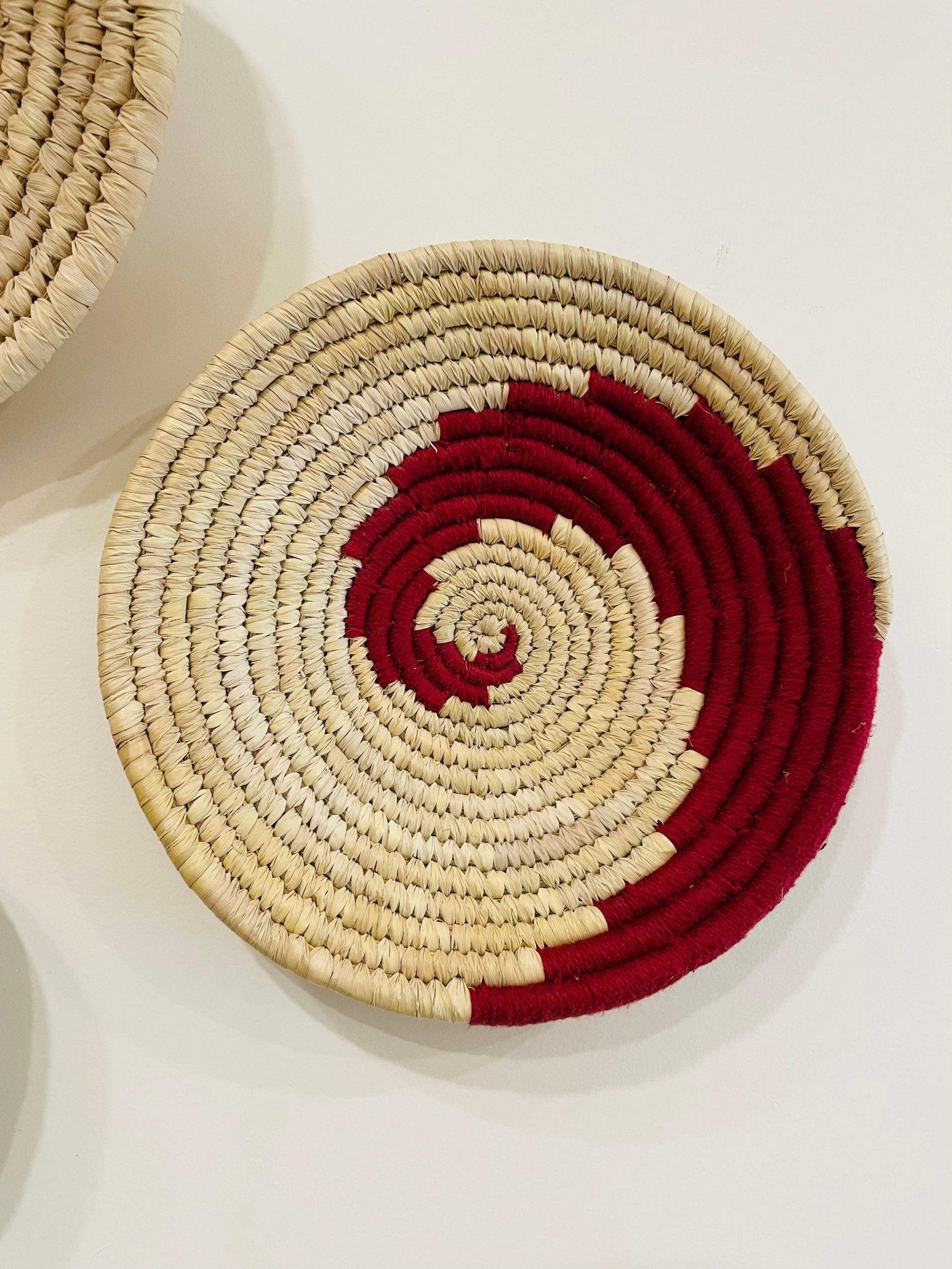 Palm Leaf Woven Plate - Natural and Maroon - TesuWall Decor