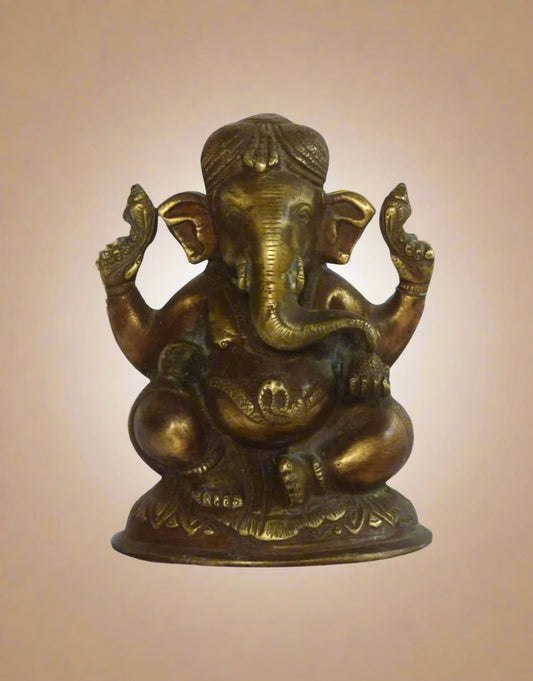 Celebrate the presence of joy, peace, and divine wisdom in your space with Ananda Moorti, a serene brass idol of Lord Ganesha crafted to embody eternal bliss.&nbsp;