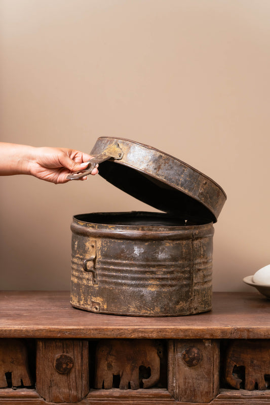 Rustic Iron Storage Oval Drum with Lid