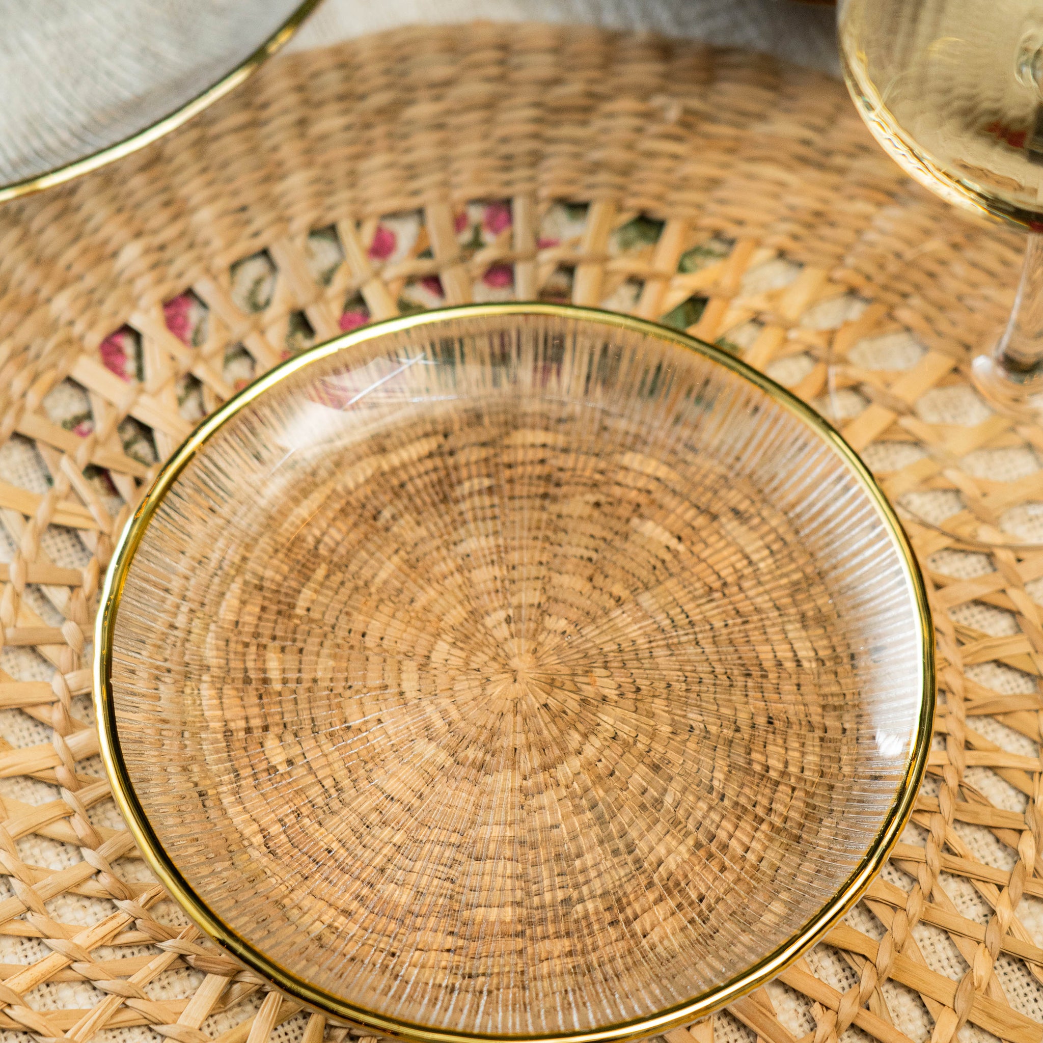 Genda Saaj Quarter Plate with Golden Rim -6.6 Inches