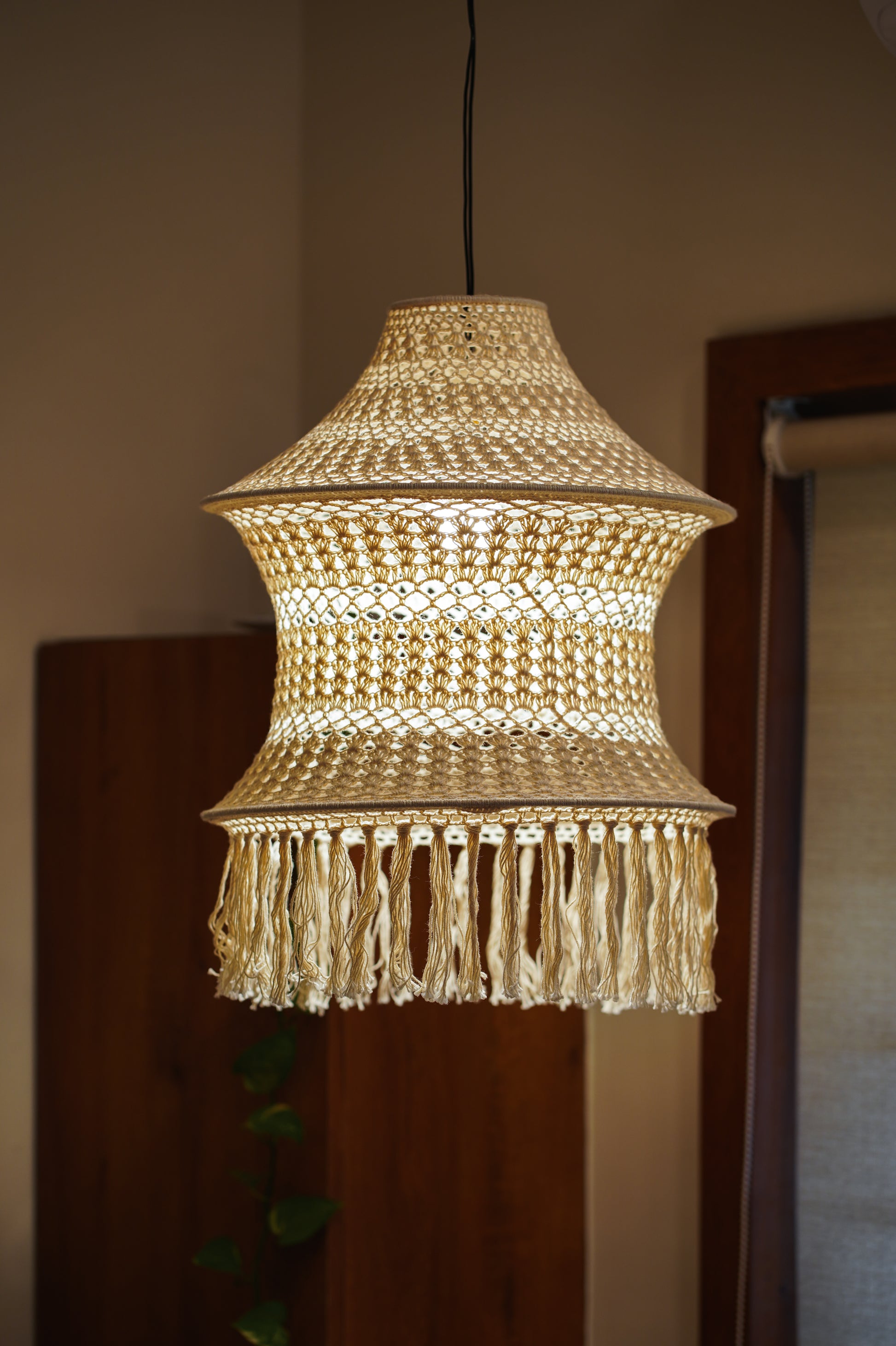 Tesu lamp made with detailed handwork of crochet by our skilled artisans. It can be styled in any corner of your house and will look gorgeous.&nbsp; Best used with warm white light to bring the peaceful bohemian vibe to your space.&nbsp; We love using these lamps over our dining table for celebratory dinners and on the bedside corners.