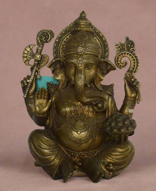 Bring home prosperity and divine blessings with Dhanadayaka Ganapati, an exquisite brass statue depicting Lord Ganesha, the generous giver of wealth, success, and abundance.