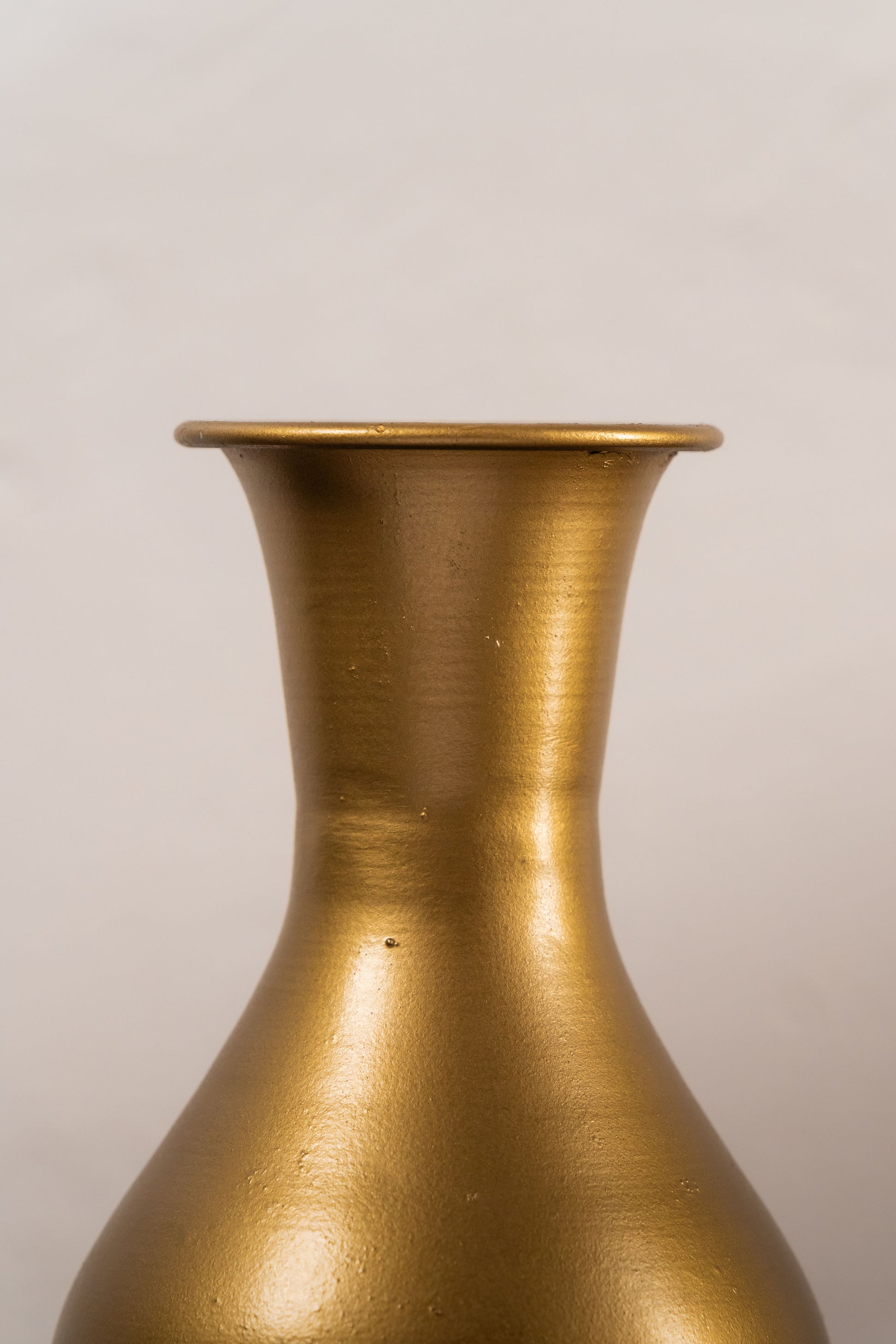 Handcrafted Golden Metal Flower Vase
Luxurious flower vase
Opulent home decor
Elegant office accents
Exclusive decorative piece
Sophisticated vase design
Unique flower display
Premium quality metal vase
Stylish home accents
Artisan-crafted vases
Decorative vases for blooms
Contemporary gold decor
Statement home accessories
High-end flower vases
Unique gifting options