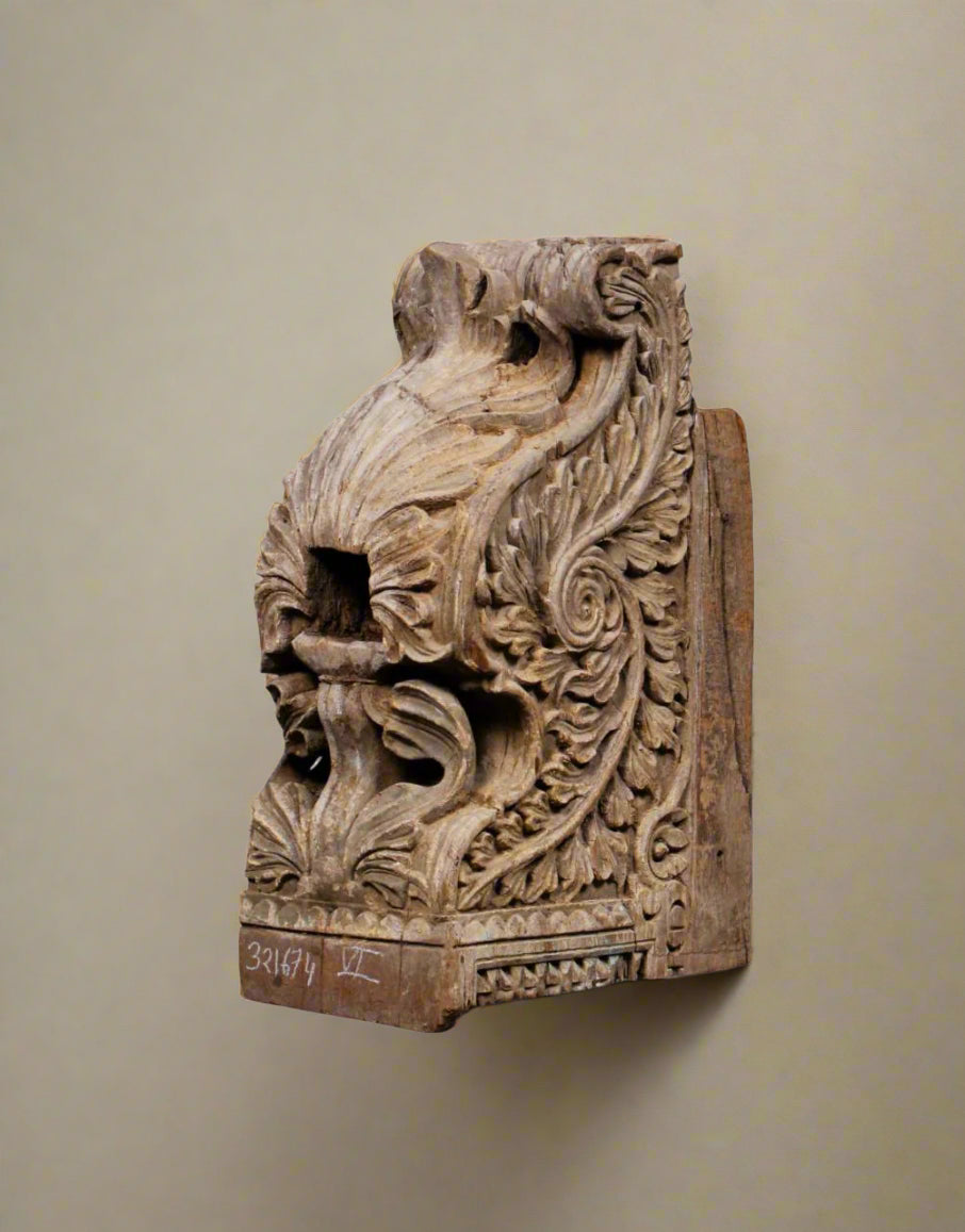 This corbel reflects the grandeur of heritage design, often found in palatial structures and temple architecture.