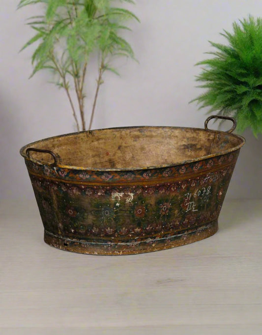 Iron Painted Planter - TESU