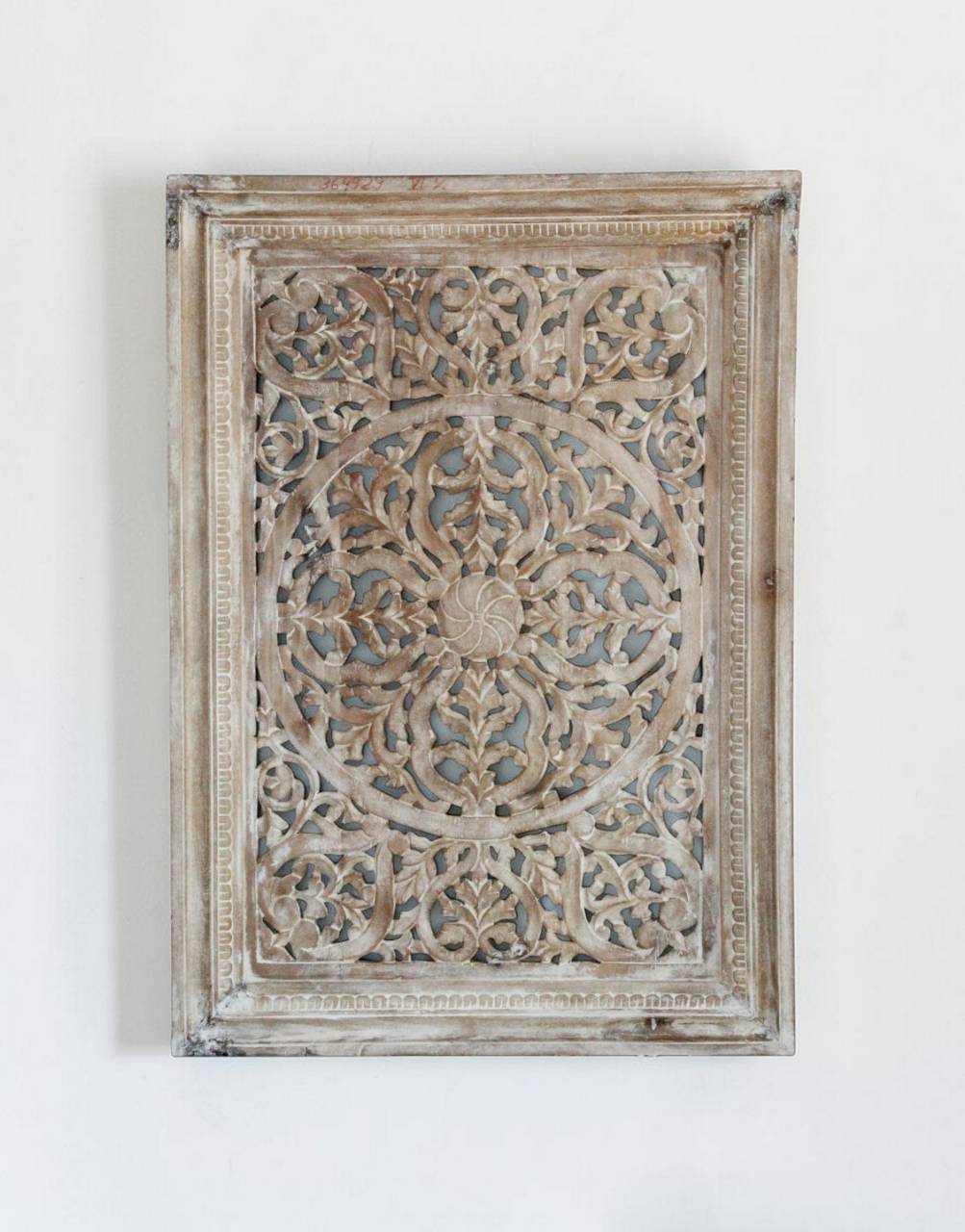 Bring timeless elegance into your space with the Mehraab Jali Panel, hand-carved from durable mango wood. 