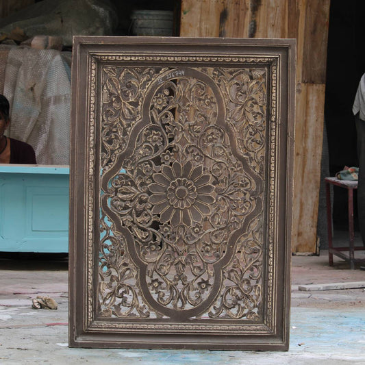  Inspired by traditional arches and floral motifs, this wall art features intricate jali (lattice) work that blends heritage with rustic charm. 