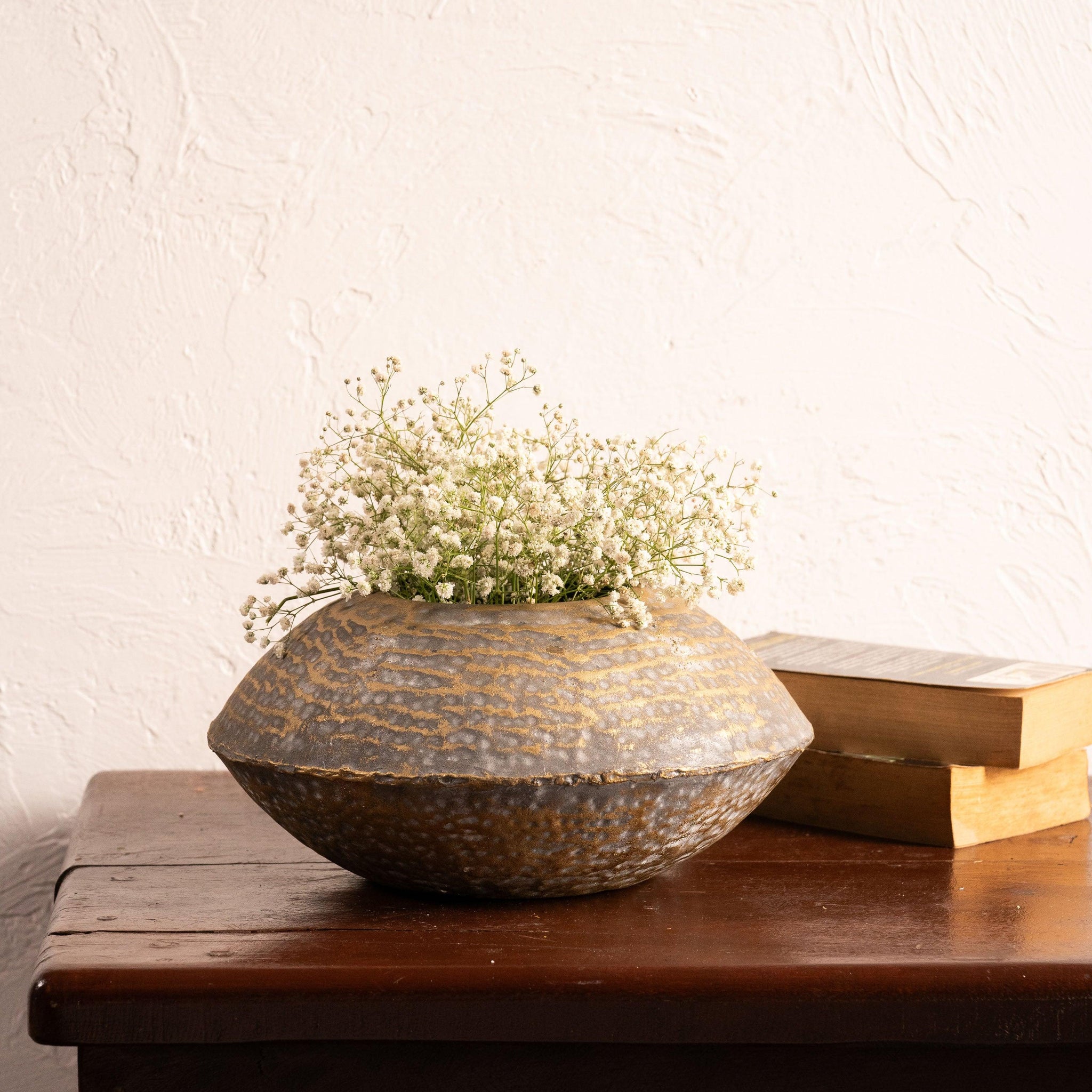 Rustic Hammered Planter - TESU