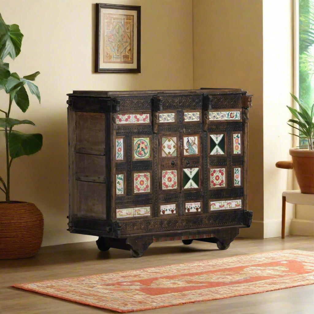 The Peacock &amp; Floral Motif Damchiya is a breathtaking blend of traditional Indian folk art and meticulous craftsmanship.