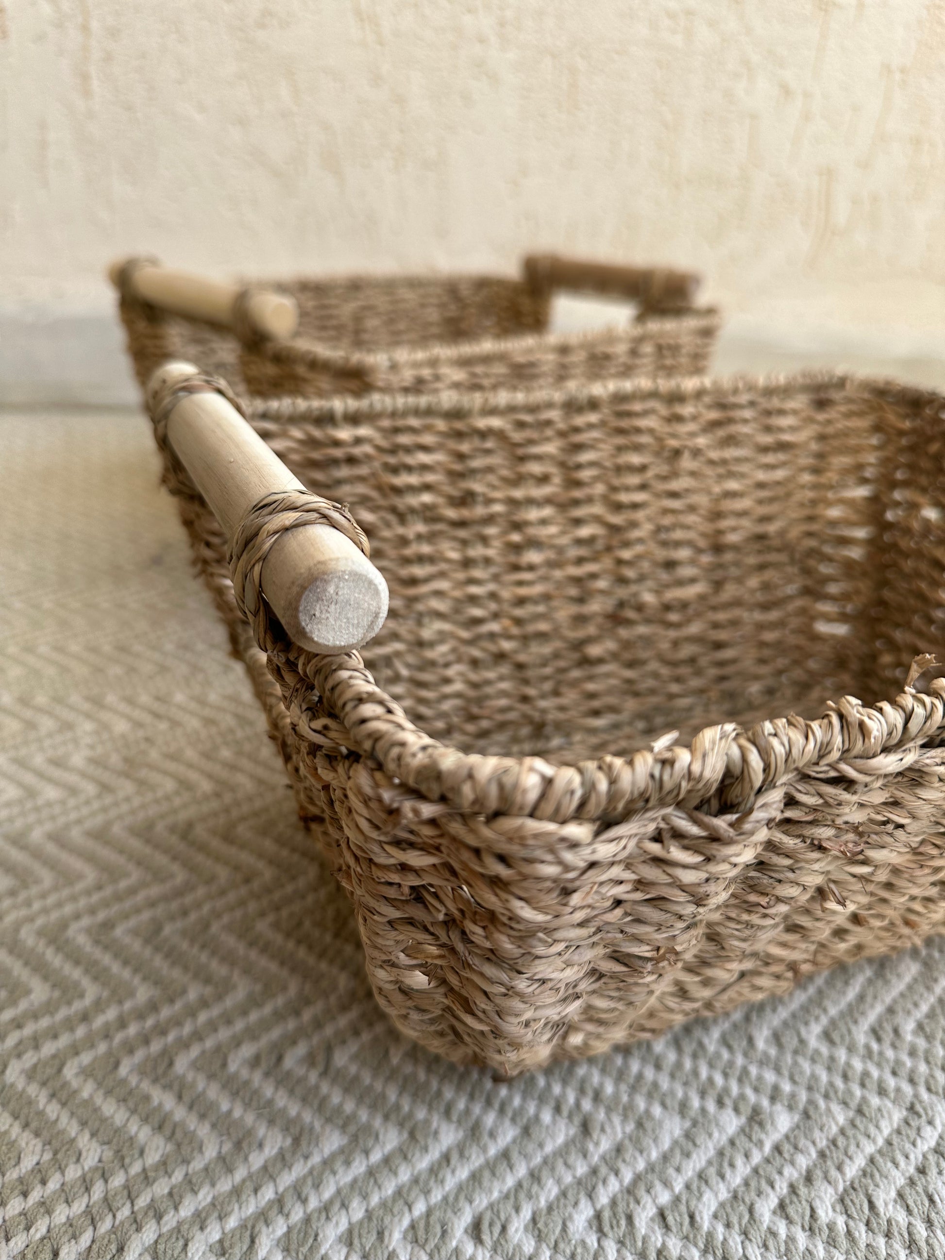 Seagrass Tray Basket with Wooden Handle - TESU