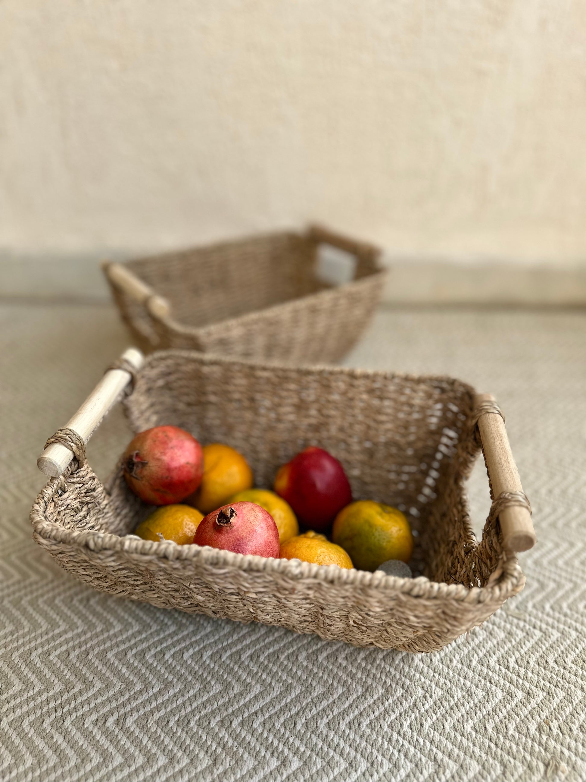 Seagrass Tray Basket with Wooden Handle - TESU