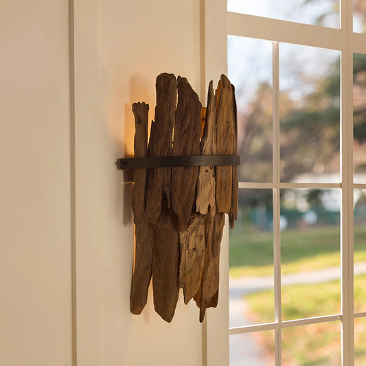 Bring the beauty of nature indoors with the Solara Drift Wall lamp 