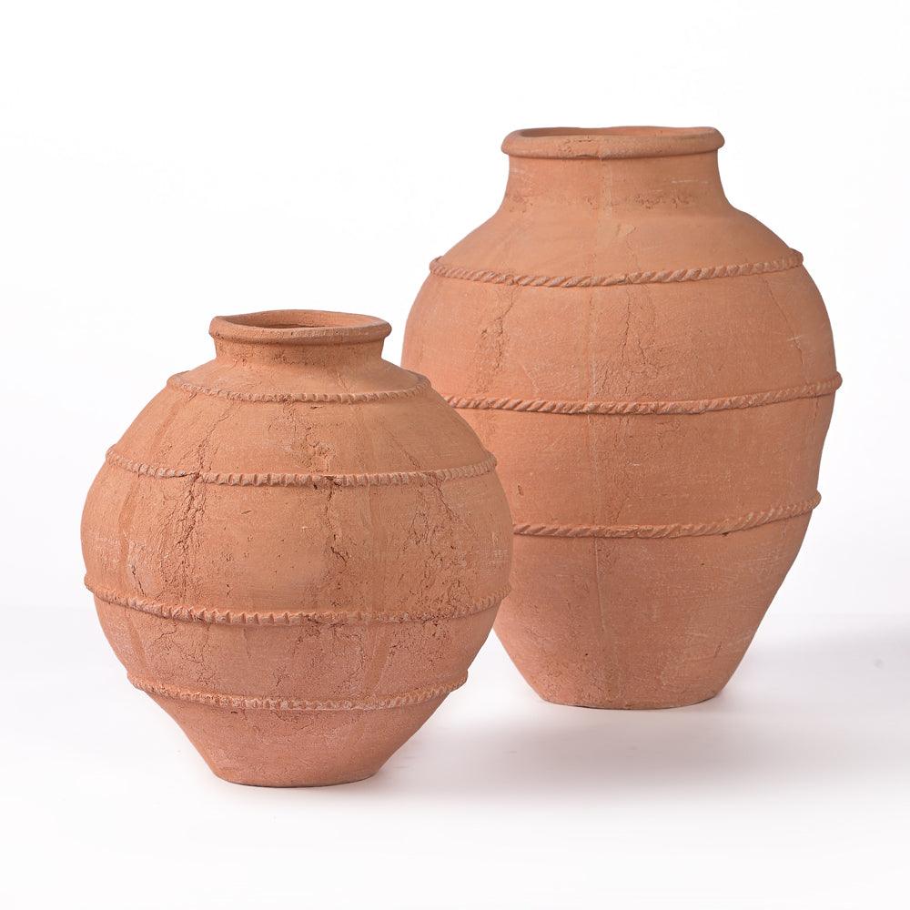 Bring home Terra Touch pots bring an organic, earthy aesthetic that’s hard to replicate with other materials. Their warm tones complement both modern and traditional spaces, making them versatile for any home or garden. 