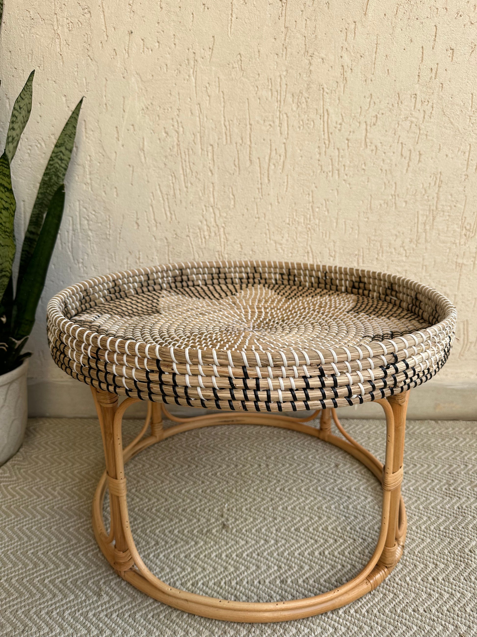 Rattan Round Table Tray Enhance your Dream Home with our curated selection of premium Home Décor items. This beautifully handwoven multi use seagrass and rattan tray table is ideal for bathroom essentials, decorating the coffee table, can be kept beside the bed or sofa and house warming gifts. TESU