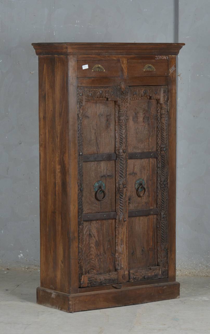  Its natural grain, rich tone, and vintage finish make it a perfect fit for traditional, boho, or heritage-inspired interiors