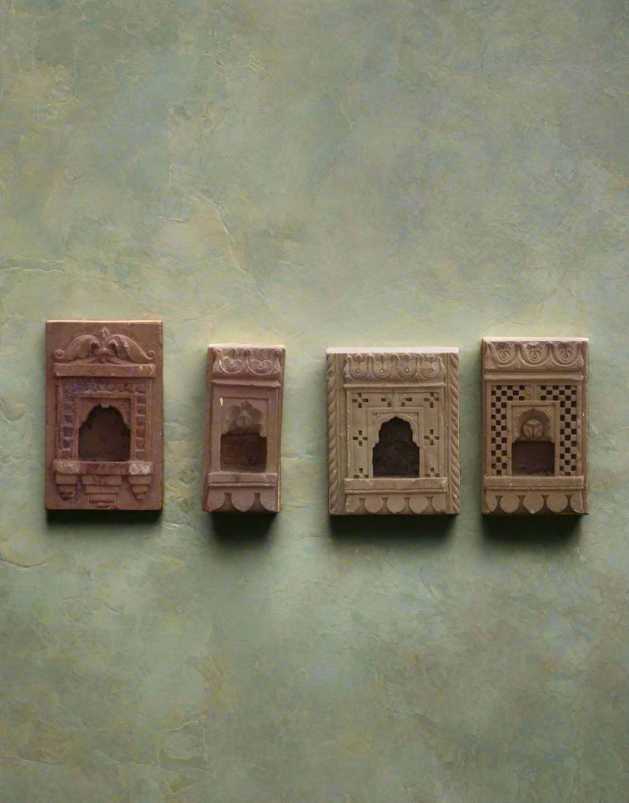 The Timeless Stone Antique Aala is a beautifully crafted vintage piece that reflects the elegance of traditional stone artistry. 