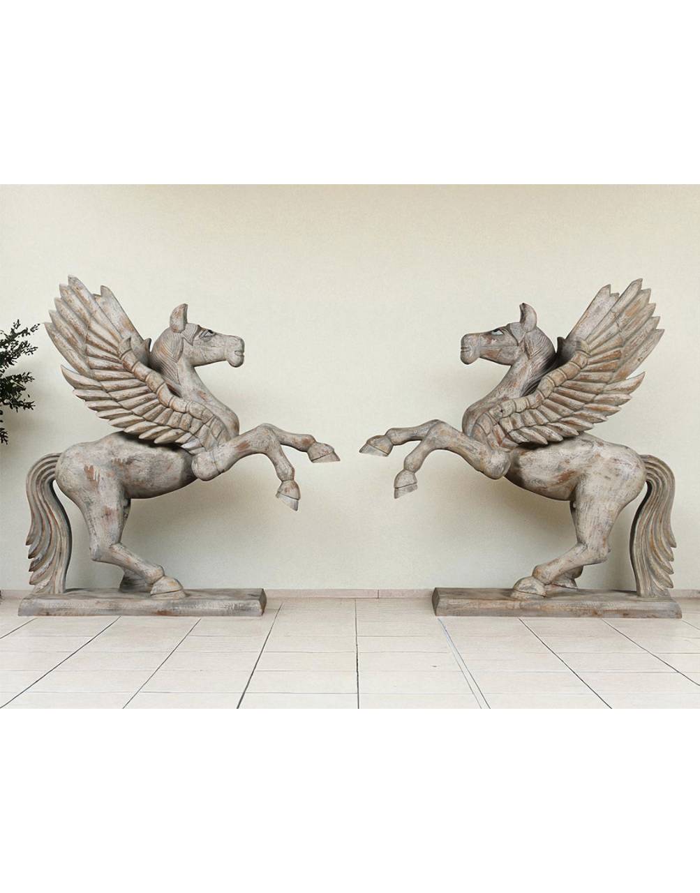Udan Ashwa Handcrafted Sculpture depicting a stylized flying horse, crafted with fine detailing and artistic form, symbolizing movement, freedom, and traditional craftsmanship in a refined decorative finish.