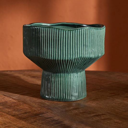 Add an element of sculptural elegance to your space with the Verda Ridge Vase — a striking piece crafted from high-quality ceramic with a machine-made precision finish. 