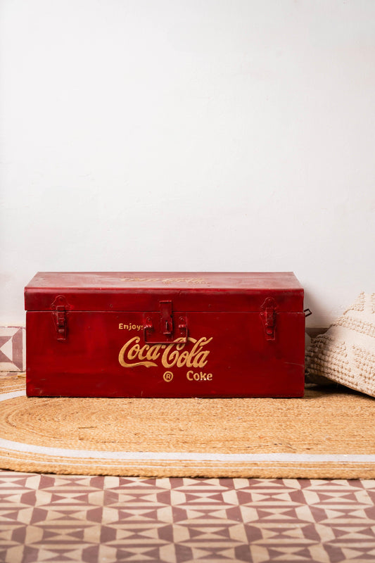 Vintage Red Cola Trunk - TESU