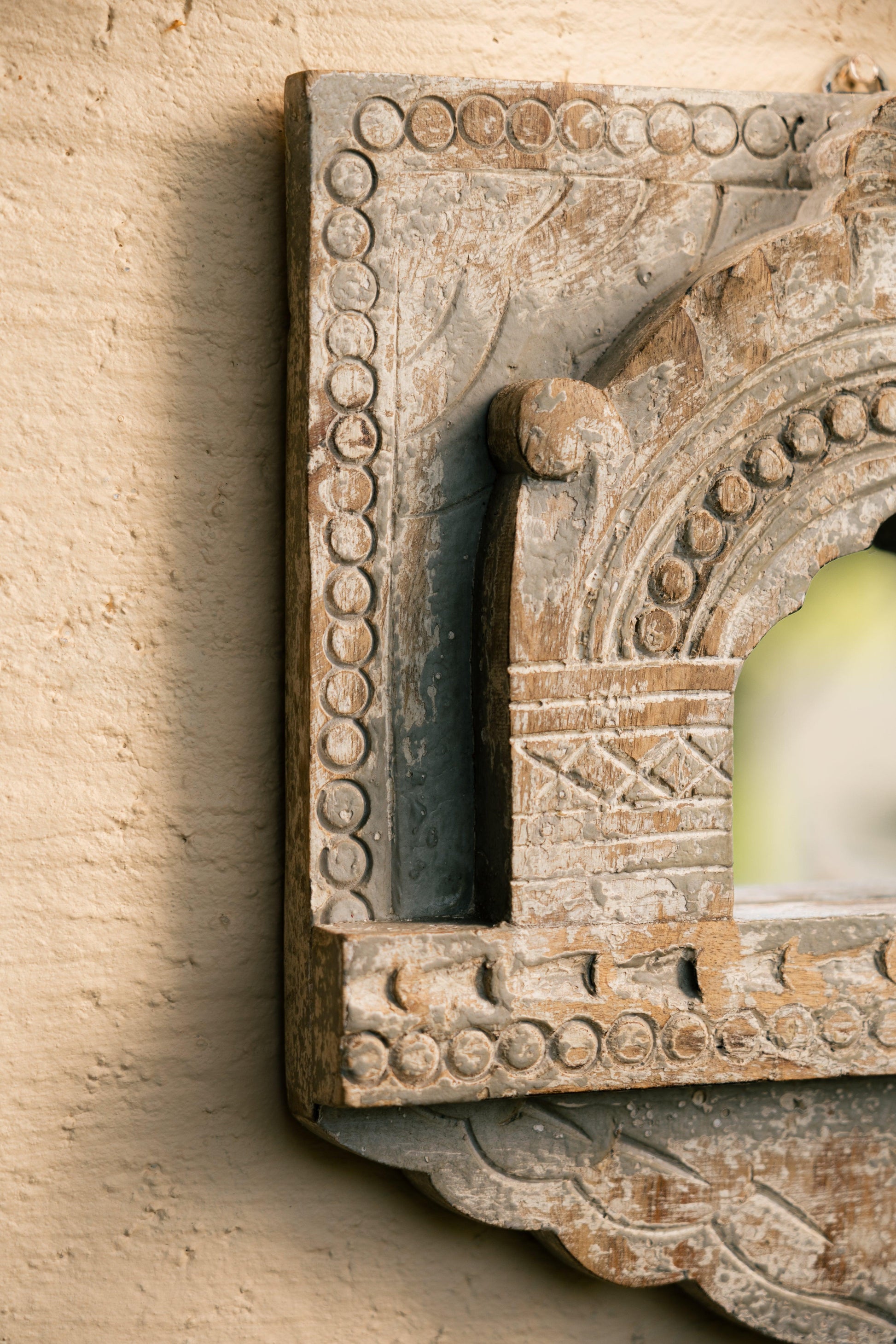 Vintage Wooden Carved Wall Mirror for Home Decor - TESU