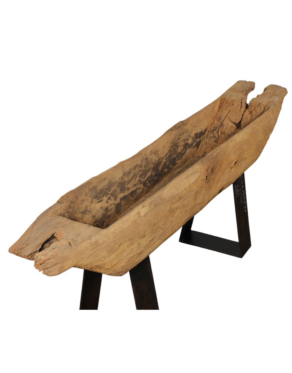 Perfect for indoor greens, dried arrangements, or as a standalone art piece this planter isn’t just functional, it’s a quiet statement.
No two are alike, and that’s the beauty of it.