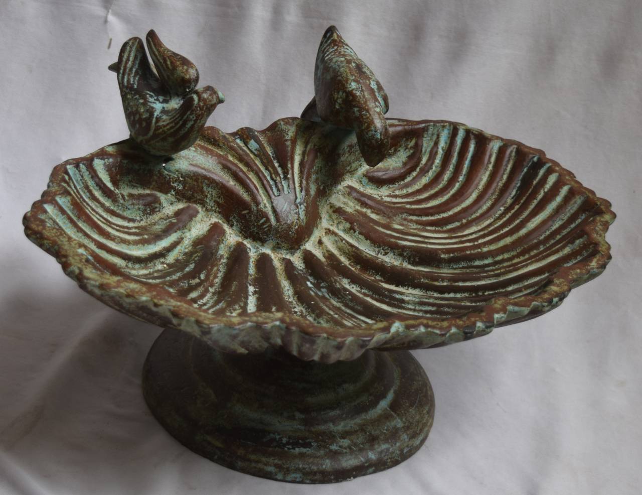 Aangan Chiraiya Feeder - TesuGarden Accessories